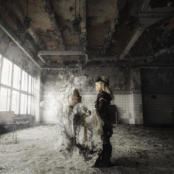 Stock Photo 140550475 570X570